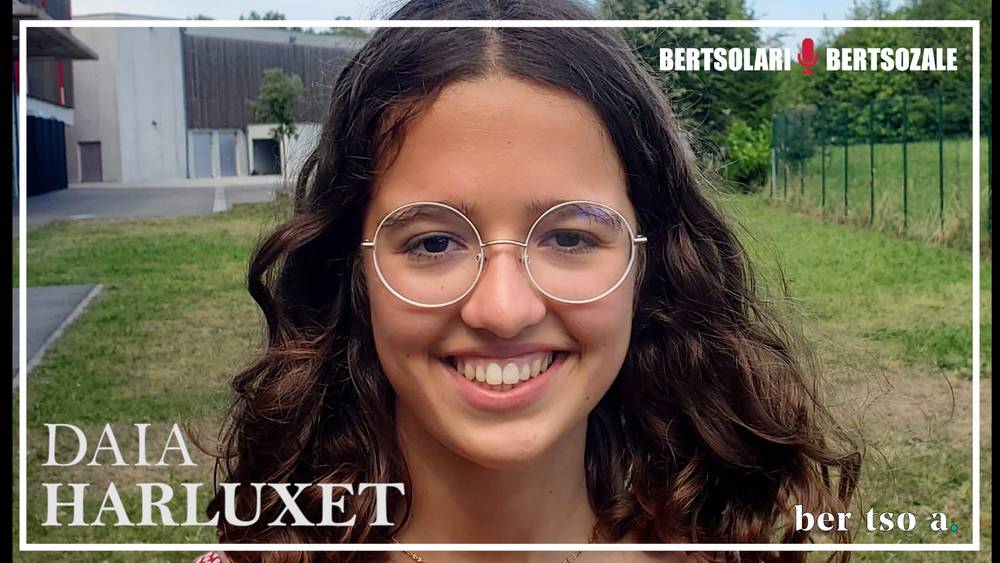 Daia Harluxet, Bertsolari bertsozale