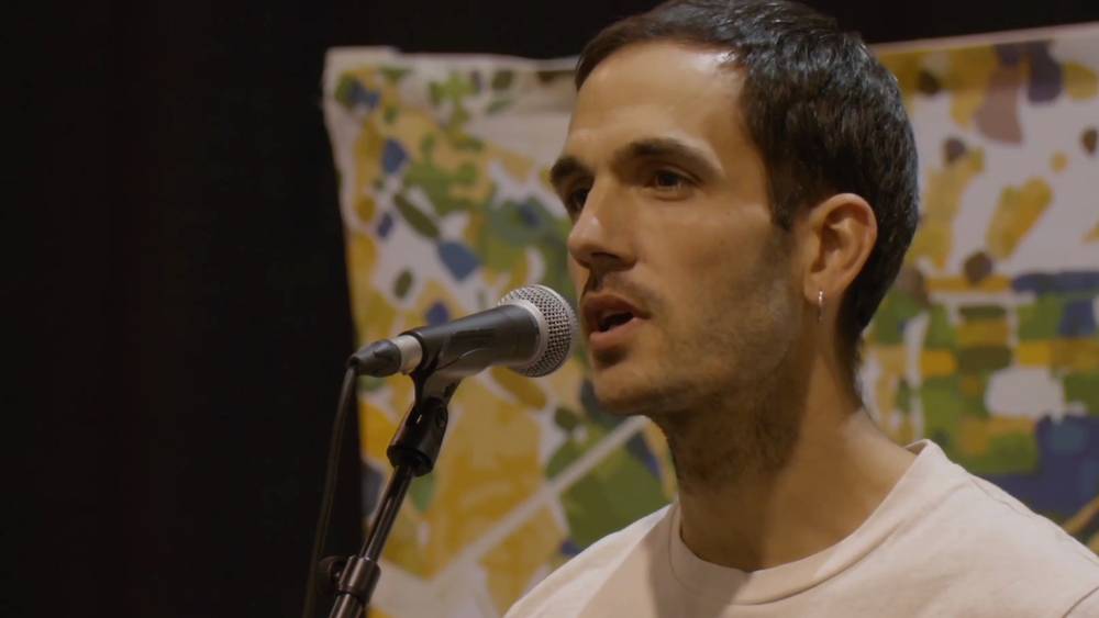 «Nafarroa Arenan bertsotan egiteak ilusio handia egiten dit»