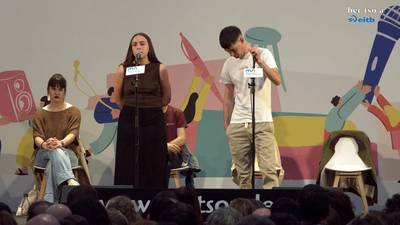 Hamarreko txikia. Aroa Arrizubieta eta Peru Abarrategi.