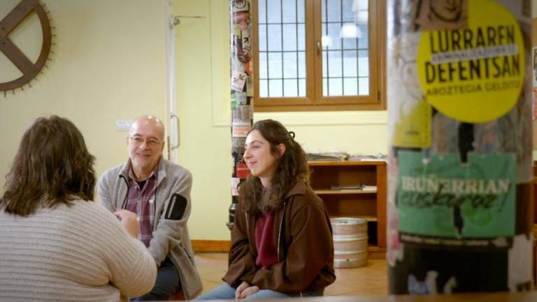 Zaldiko Maldiko Elkarteko ordezkariak, Hitzetik Hortzeran