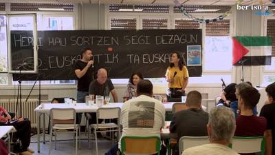 Hitz ezkuturaren jolasa. Joanes Illarregi eta Maialen Lujanbio