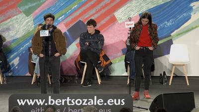 Zortziko handia. Miren Artetxe eta Maddi Ane Txoperena.