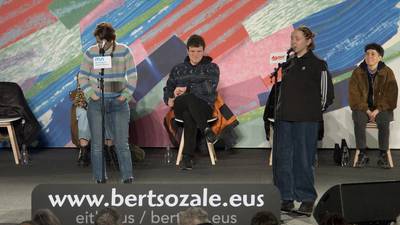 Zortziko txikia. Elixabet Etxandi eta Maddalen Arzallus.