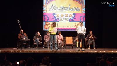 Bi nerabe zarete. Sarai Robles eta Maider Arregi