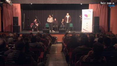 Lankideak. Eneritz gaztea eta Igor erretiroa hartzeko atarian.