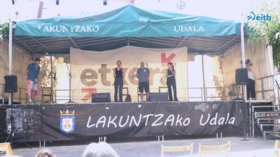 Zein etxek eskaintza hobea egin festan dabiltzanei. Alaia Martin, Eneko Lazkoz eta Ekhine Zapiain