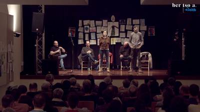 Mendaroko bi señora telebistan ateratzeko irrikitan. Alaia Martin eta Julio Soto.