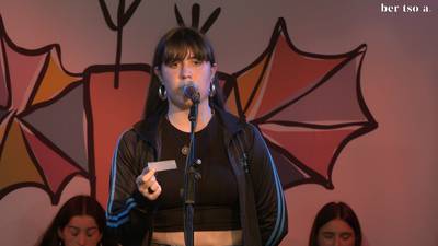 Lau oinak emanda. Iradi Goñi.